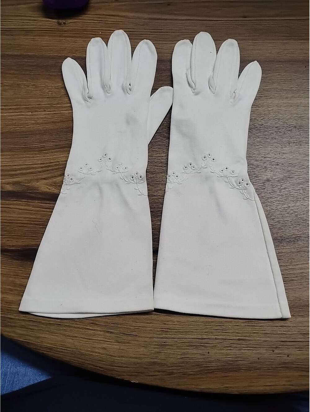 White Ivory Eyelet Dress Gloves Floral Wedding Gloves Vintage